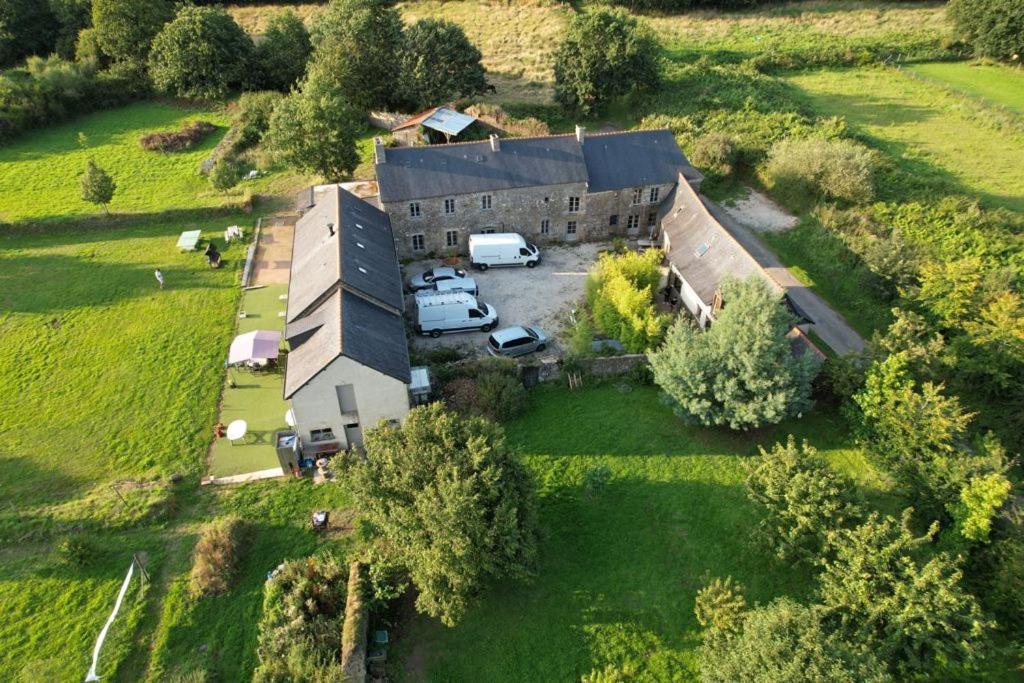 Gite De La Porte Du Parc Les Iffs Exterior foto